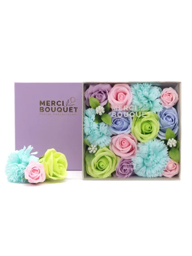 Mydlové kvety - štvorcový darčekový box, modrá