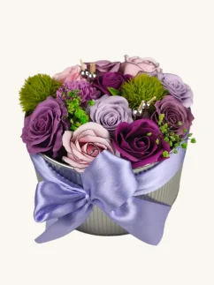 Purpurová harmónia - mydlové kytice v darčekovom boxe, plechová dóza ø17x10cm, uzatvárateľná vekom