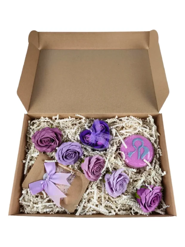 Darčekový box podľa znamenia, s mydlovými kvetmi, šumivou bombou a soľou do kúpeľa, 12 znamení - P00173: Panna