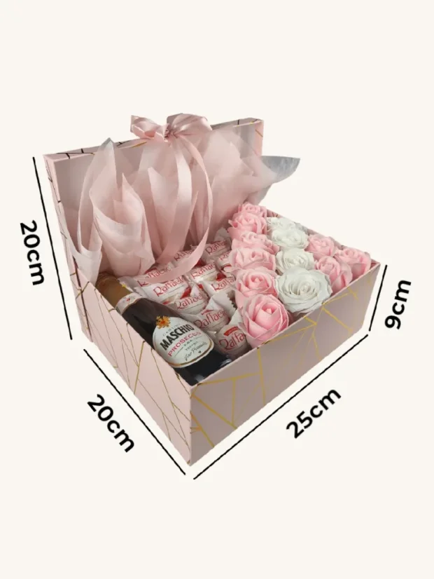 Darčekový box kombinovaný s mydlovými ružami, pralinkami a sektom, obdĺžnikový box, bielo-ružová kombinácia