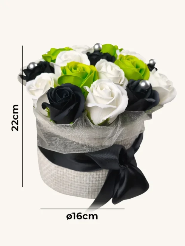 Darčekový set mydlových ruží, biely košík s čiernou stuhou