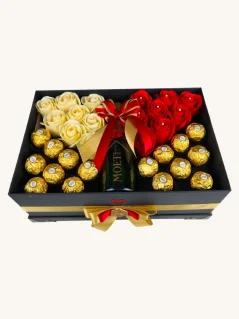 Darčekový box kombinovaný s mydlovými ružami, pralinkami a prémiovým sektom, obdĺžnikový box, červeno-zlatá kombinácia