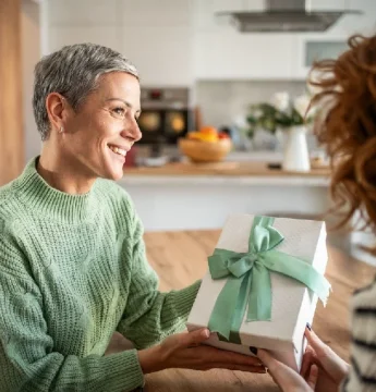 Darčekové koše pre ženy, mužov aj firmy: Ako vybrať ten správny?