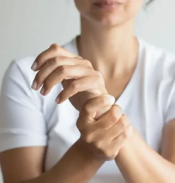 Nielen masť, ale aj čaj pomáha na kĺby! Čo musí obsahovať správny čaj na kĺby?