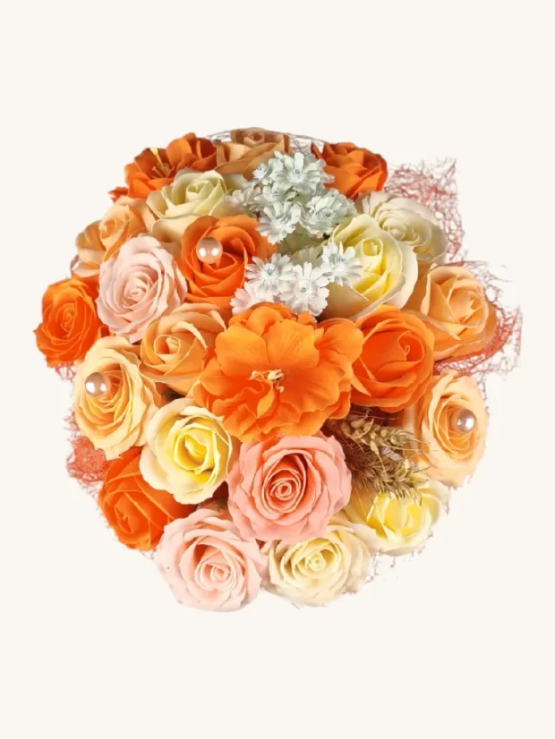 Mydlová kytica v košíku z morskej trávy, oranžové tóny