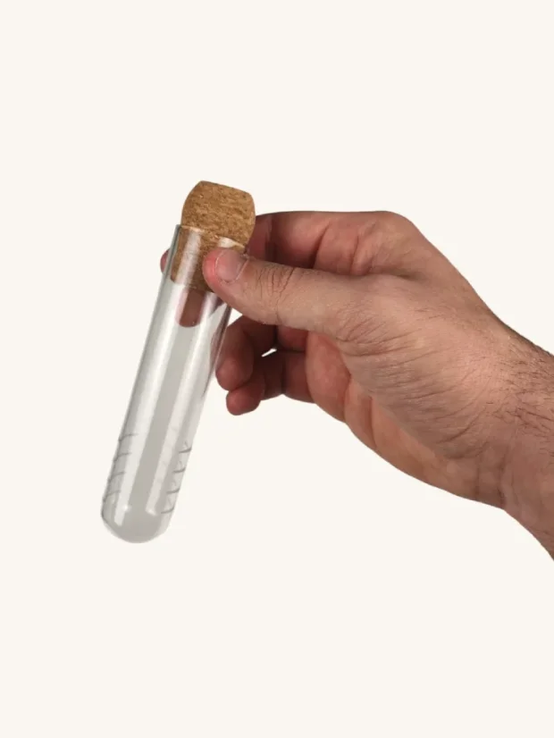 Sitko na čaj, sklenené s korkovou zátkou, skúmavka