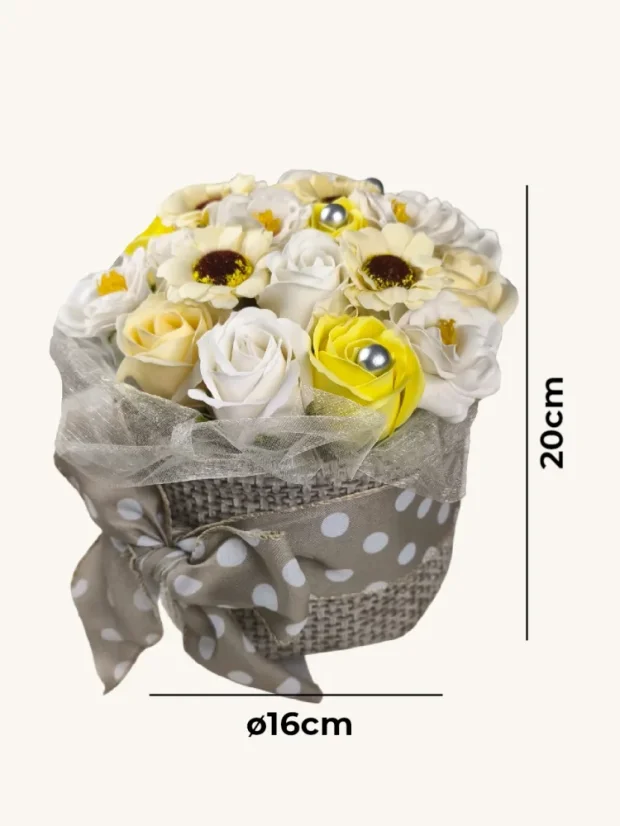 Darčekový set mydlových ruží, béžový košík s béžovou stuhou