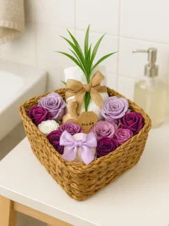 Wellness košík do kúpeľne, s mydlovými ružami, šumivou bombou a soľou do kúpeľa