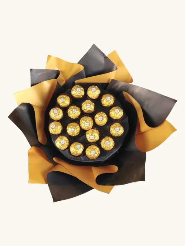 Darčeková sada praliniek Ferrero Rocher v tvare kytice, čierno-zlatá
