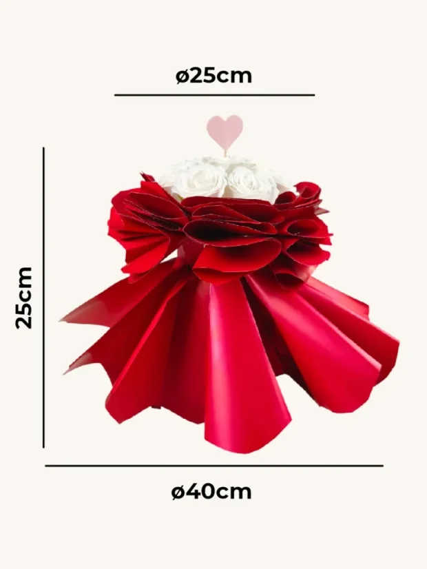 Mydlová kytica z 8 ruží, samostojaca, bohatá dekorácia, biele ruže