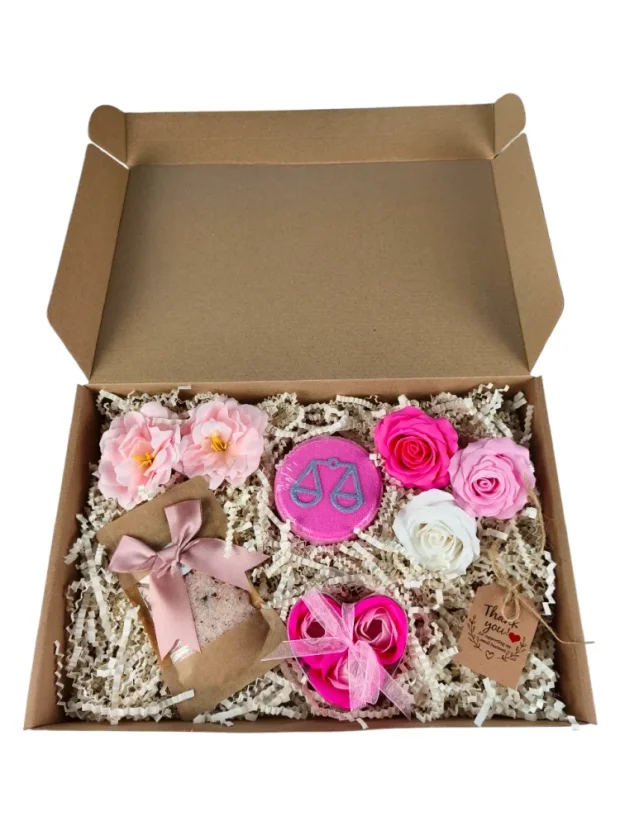 Darčekový box podľa znamenia, s mydlovými kvetmi, šumivou bombou a soľou do kúpeľa, 12 znamení - P00173: Váhy