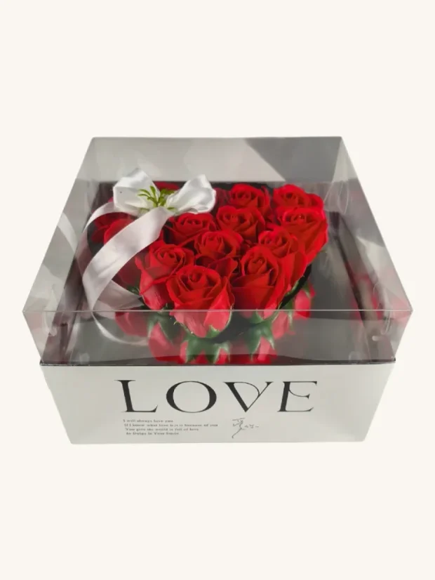 Darčekový box s mydlovými ružami, strieborný box, červené ruže