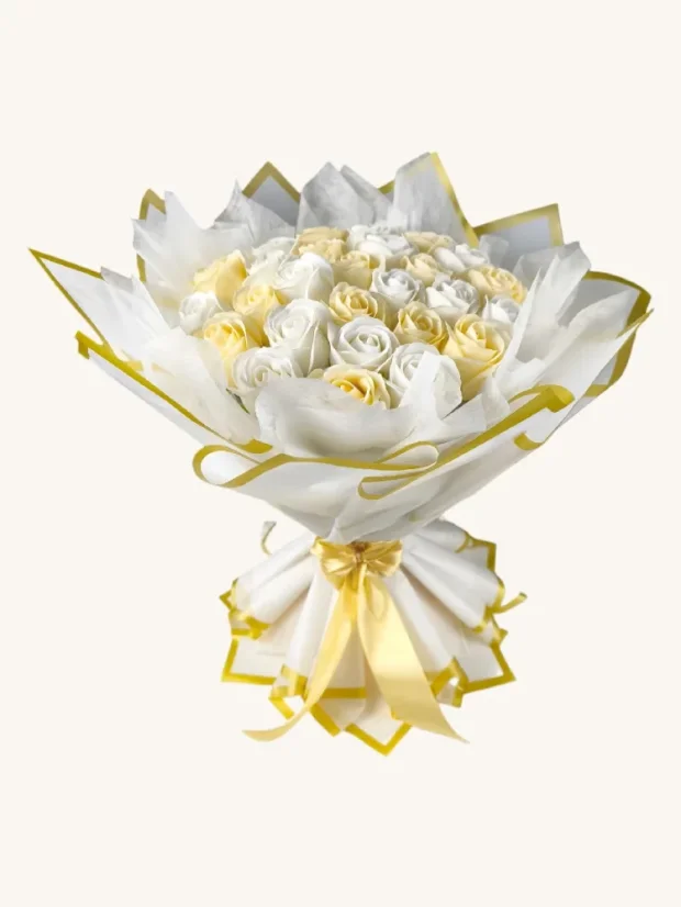 Elegantná mydlová kytica, trvácne mydlové ruže, zlato-krémové farby