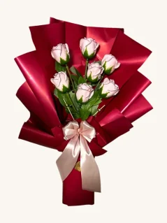 Mydlová kytica zo 7 ruží, samostojaca, bohatá dekorácia