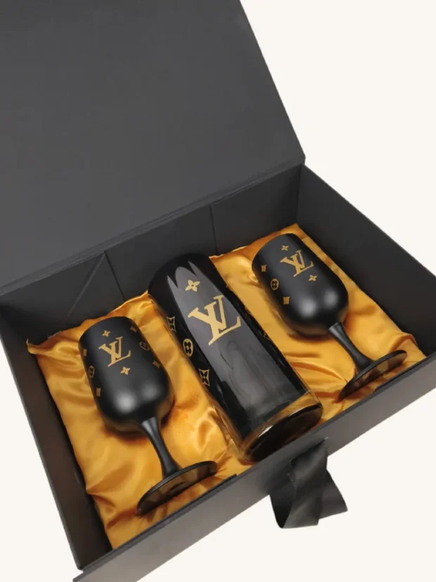 Dárkový box Louis Vuitton: skleněná váza a 2 sklenice