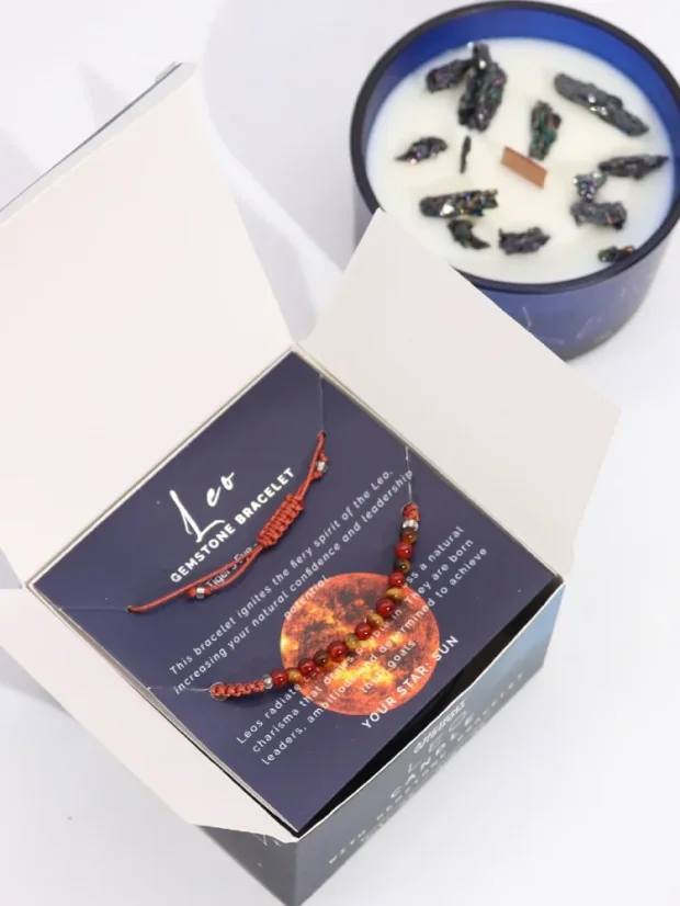 Lev - krištáľová sviečka s náramkom z drahokamov, 320g