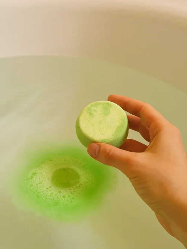 Šumivé tablety do kúpeľa, s prídavným zdobením, 200g, Módna vášeň