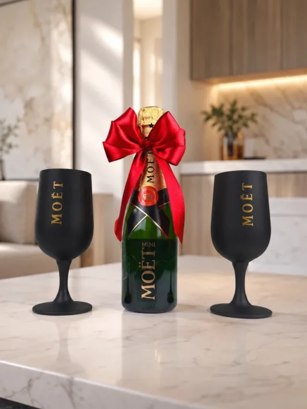 Darčekový box Moët, fľaša + sklenené matné poháre, pralinky Ferrero Rocher