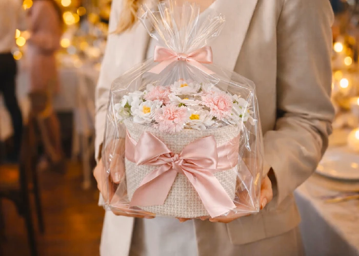 Mydlová kytica v košíku, darovanie