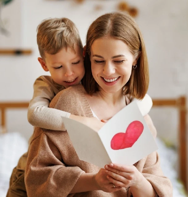 Blahopřání, přání a citáty na Svátek matek: 50 způsobů, jak poděkovat mamince