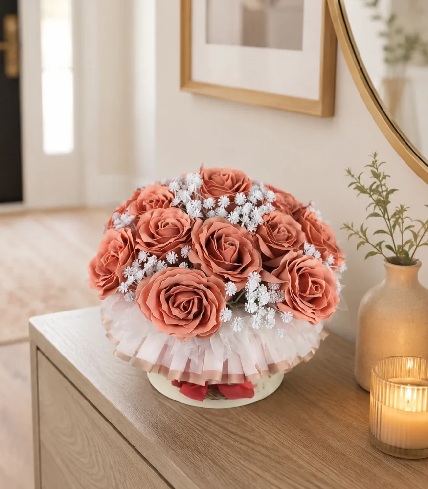 Mydlové ruže v odtieni benátskej ružovej vo flower boxe Aura Decor No. 17